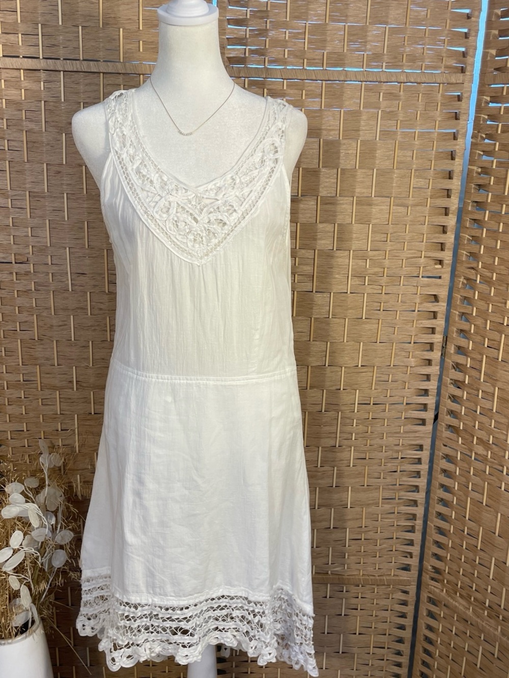 White Crochet Trim Sleeveless V-Neck Dress